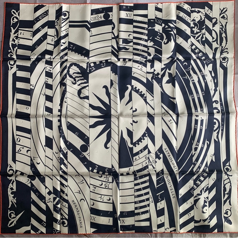 Hermès Astrologie Nouvelle Tattoo Scarf